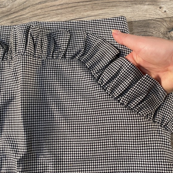 🩷3 for $20🩷 H&M Checkered skirt with pockets - Picture 3 of 10